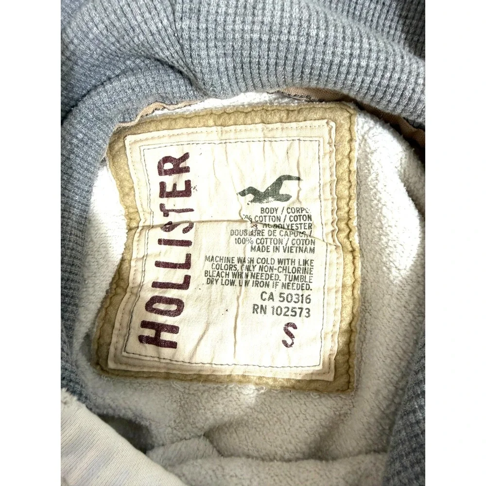 Y2K Hollister Men's Small Vintage Distressed Off White Heavy Weight Logo Hoodie